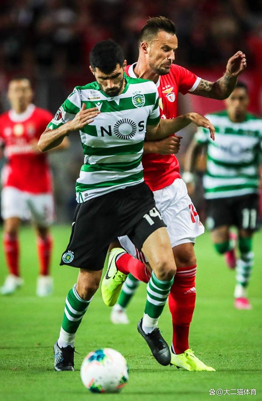 赛事-包含里程碑夜本菲卡外线爆发，意甲转会期刷纪录，压力陡增，训练强度明显提升的词条